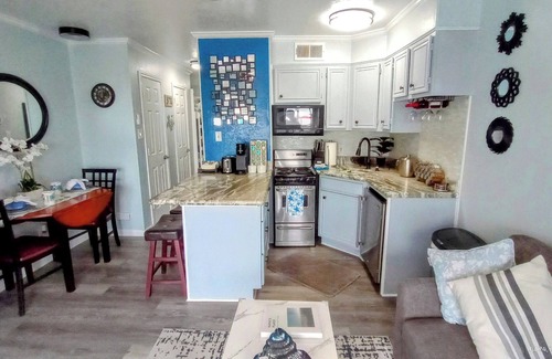 Galveston Condo | 🏝️Seas the last days of summer!🐙 Your Cozy Coastal Retreat Awaits!🏖️