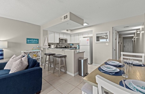 Fort Walton Beach Condo | Seas the View Island Luxury