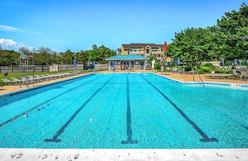Heron Harbour Isle Condo | Seascape 3 Located in the Popular Heron Harbour!