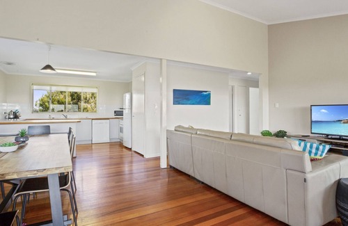 Peregian Beach House | Seascape - 37 Gouldian Court