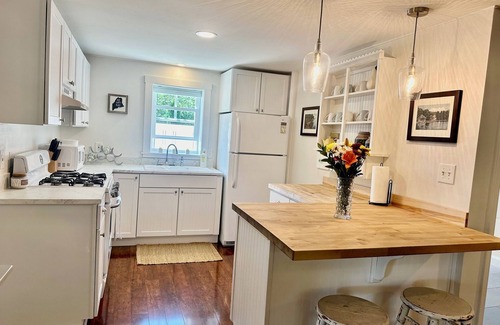 Falmouth Foreside Cottage | "Seascape" - a charming, coastal cottage ~ Falmouth Foreside