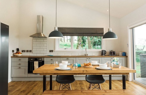 Gatehouse-of-Fleet Cottage | Seascape - a lodge that sleeps 4 guests in 2 bedrooms