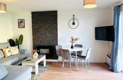 Youghal Villa | Seascape Bliss - My Joyful Coastal Retreat in Youghal`s heart - Family Friendly - Long Term Price Cuts