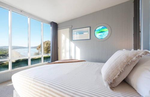 Dodges Ferry House | Seascape Cottage - Headland Stay near Whale Watching