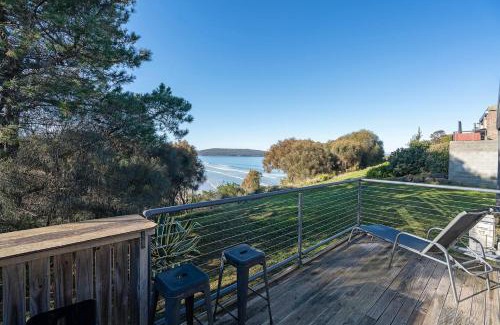 Dodges Ferry House | Seascape Cottage - Headland Stay near Whale Watching