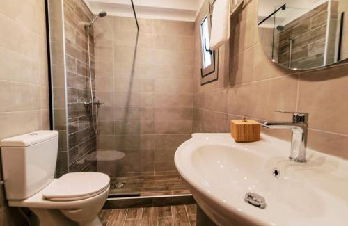 Petaloudes Apartment | Seascape House