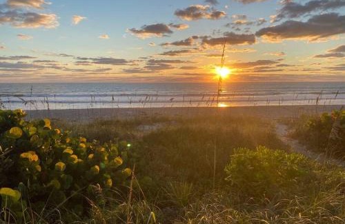 Ocean Shores House | Seascape - OCEANFRONT Luxury Home with Private Beach