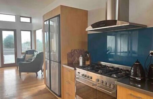 Raumati South House | Seascapes Beach House