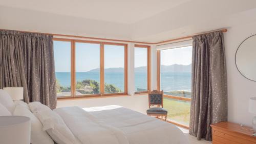 Raumati South House | Seascapes Beachouse
