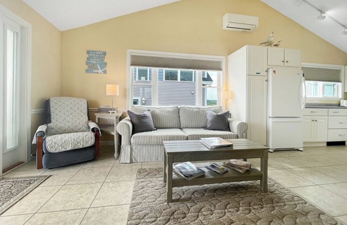 Wells Beach House | Seascapes - W153 Fantastic condo steps away from Wells Beach and town center