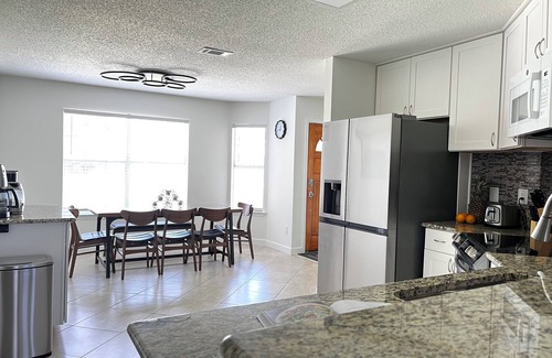 Mary Esther House | Seashell Family Hideaway 4BR Coastal Retreat Near Navarre Beach – Sleeps 10