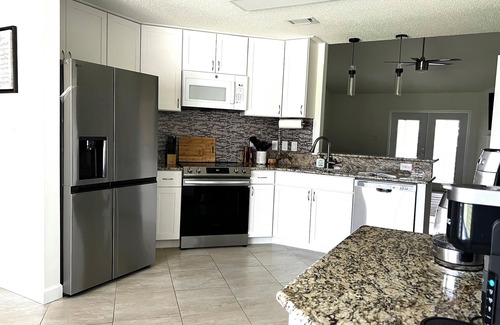 Mary Esther House | Seashell Family Hideaway 4BR Coastal Retreat Near Navarre Beach – Sleeps 10