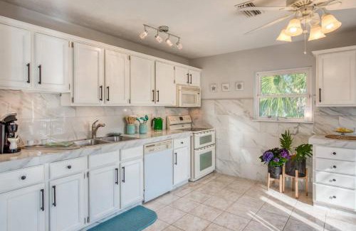 Surfcrest Village House | Seashell House