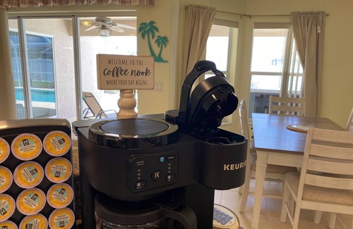 Pelican House | SEASHELL PALMS GETAWAY HEATED POOL nWelcome to sunny Cape Coral,