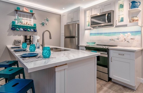 Galveston Condo | Seashell Smile 3-Pools Top Floor-Ocean view CLEAN
