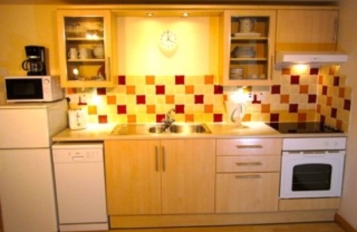 Ardersier Apartment | Seashore, a superb seafront apartment right beside the beach on the ground floor