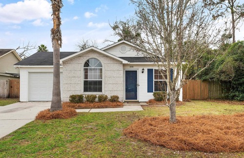 Brunswick House | Seashore Cottage | 3 Bed, 2 Bath