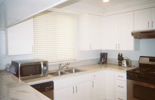 West Newport House | Seashore Dr - 11 Bikes, 10 Boards, 8 Wetsuits, 11 Beach Chairs & Toys -