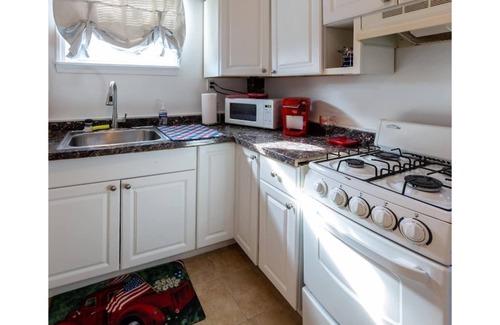 Highlands Apartment | Seashore Town - quaint one bedroom apartment