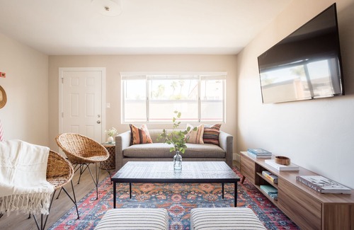 La Jolla Apartment | Seashore V by AvantStay | Sleek La Jolla Flat 5mins from the Beach!