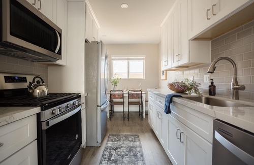 La Jolla Apartment | Seashore X by AvantStay | Chic La Jolla Flat 5mins from the Beach!