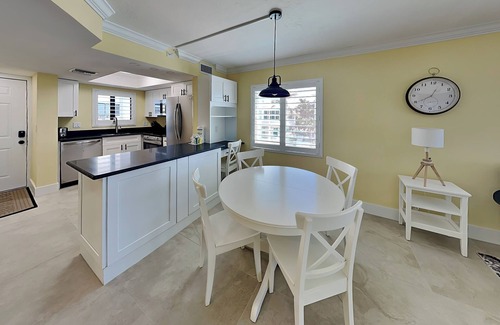 Mid Island Condo | Seaside 201 | Renovated Gulf-Front Corner Condo with Stunning Beach Views