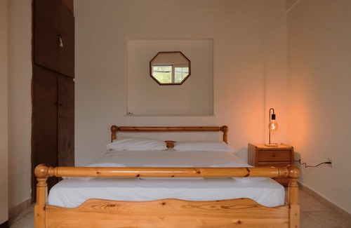 Nea Makri Resort | Seaside 5 Bedroom Spacious Villa close to airport