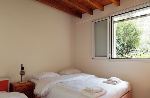 Nea Makri Resort | Seaside 5 Bedroom Spacious Villa close to airport