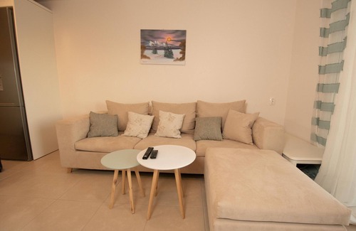 Kaloi Limenes Apartment | Seaside apartments - Cristina