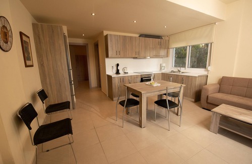 Faistos Apartment | Seaside Apartments-George