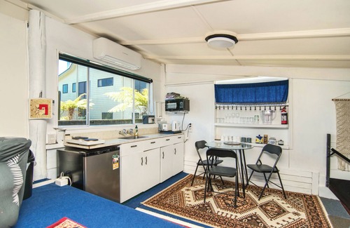 Westport Cottage | Seaside beach studio loft, sheltered garden and cycle trail access. Great value.