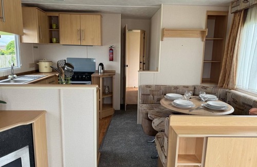 Leysdown-on-Sea House | Seaside Bliss Retreat in heart of Isle of Sheppy