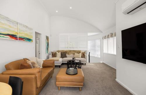 Mount Maunganui Apartment | Seaside Bliss Your Coastal Haven