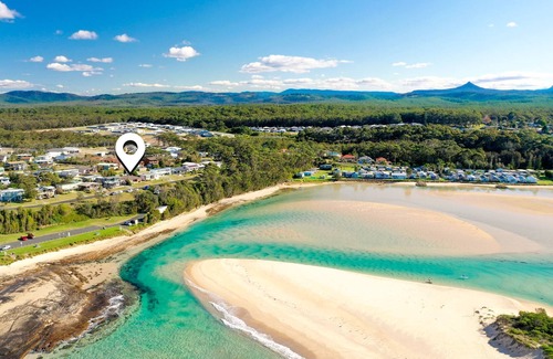 Dolphin Point House | Seaside Breeze