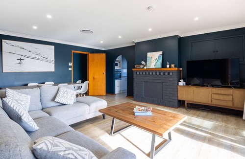 Dolphin Point House | Seaside Breeze