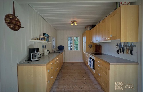 Kragero Cabin | Seaside cabin with boat and beach in Kragerø