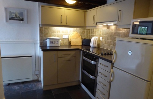 Kingsand Cottage | Seaside cottage in heart of picturesque village by the coast path and beaches