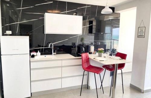 Haifa Apartment | Seaside cozy apartment
