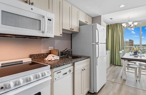 Crescent Beach Resort | Seaside Escape: 1BR Side-View Villa in North Myrtle Beach