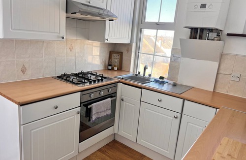 Southend-on-Sea Apartment | Seaside Escape. Cosy beachside retreat