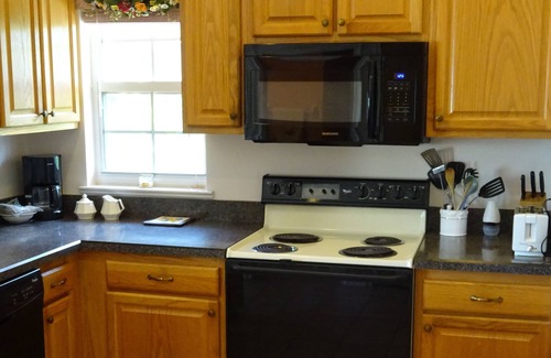 Melbourne Beach House | Seaside Escape South Townhouse - 2 BR / 2 Bath Beachfront Retreat w/Pool