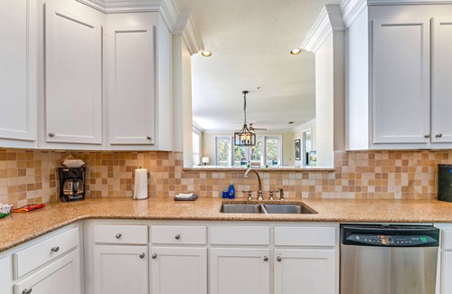 Carrabelle Condo | Seaside Escape with Private Gulf Access 3b/3b