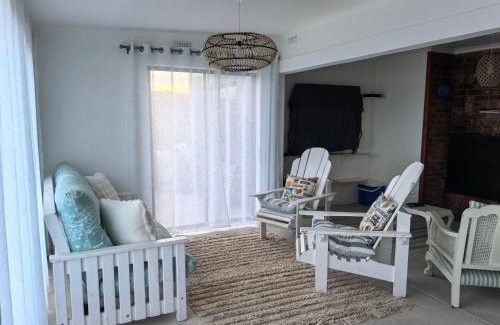 Pearly Beach House | Seaside Escape