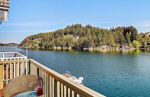 Bomlo House | Seaside Fisherman s Haven-By Traum