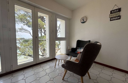 Saint-Trojan-les-Bains Apartment | Seaside Apartment with Ocean View, Forest Proximity, and Wifi for 4 in Saint-Trojan-les-Bains