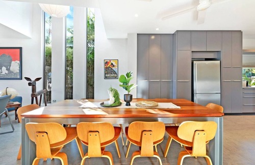 Fannie Bay House | Seaside Garden Luxe Living at Sunset Beach