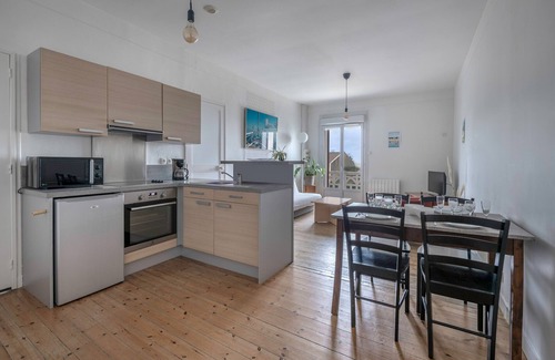 Le Cormier Apartment | seaside getaway at la Plaine sur mer