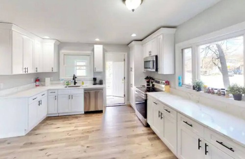 Swampscott House | Seaside Getaway Home, Near Salem, Comes with Free Parking & Wi-Fi!