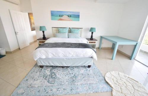 Margate Beach Apartment | Seaside Getaway