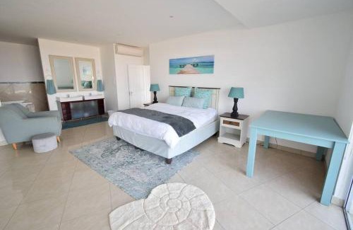 Margate Beach Apartment | Seaside Getaway